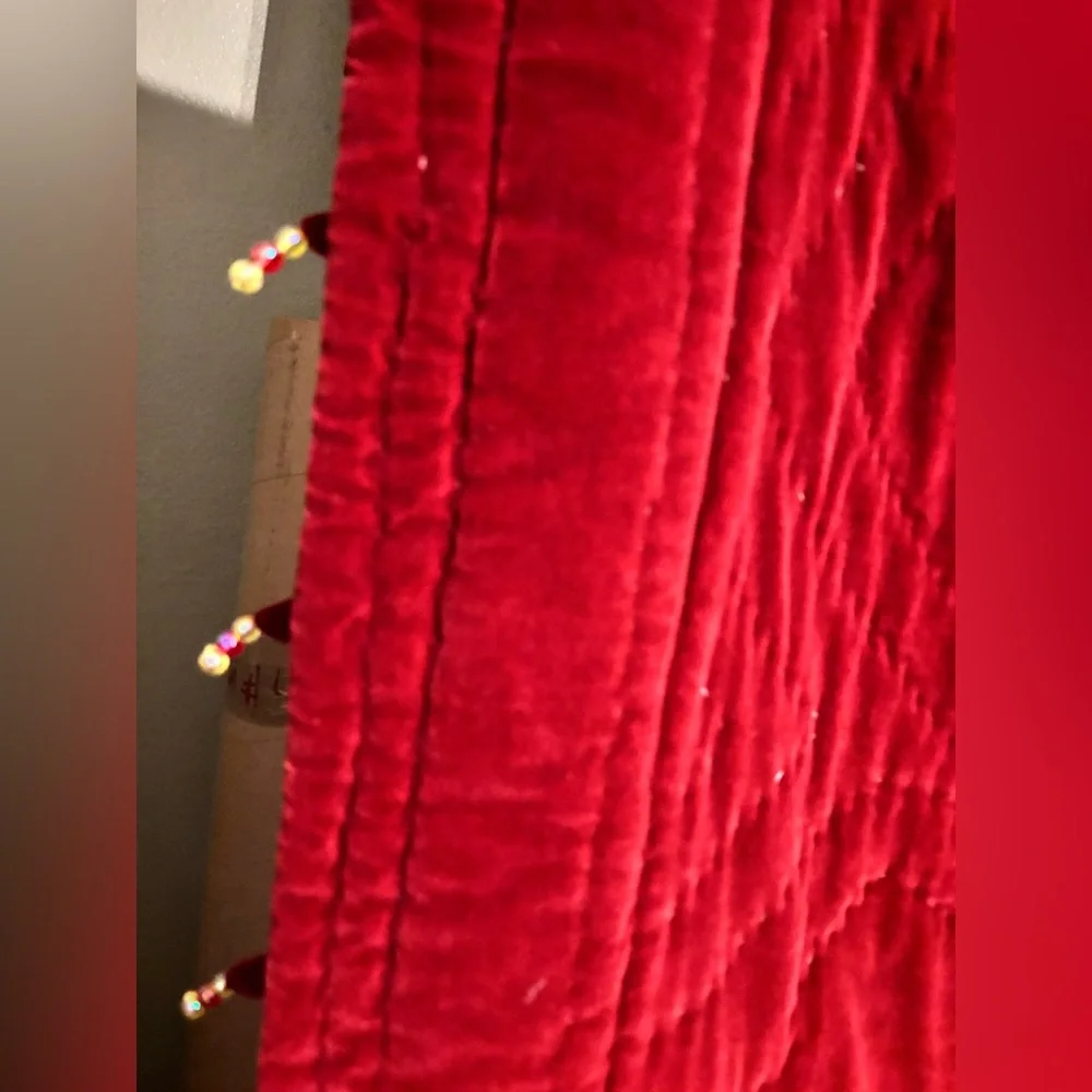 VTG 3D CHRISTMAS BED TOPPER (ROSS SIMONS 100% COTTON-VELVET FILLING:100% COTTON
